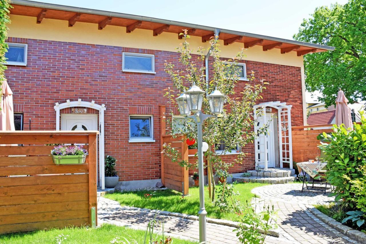 Ferienhaus Zum Hafen In Altefaehr Exterior foto
